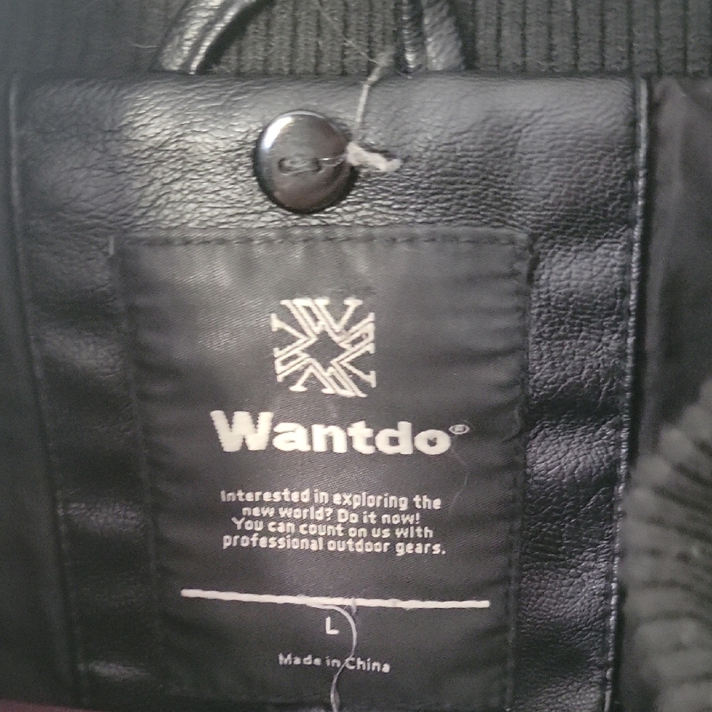 Wantdo Men's Black Bomber Jacket